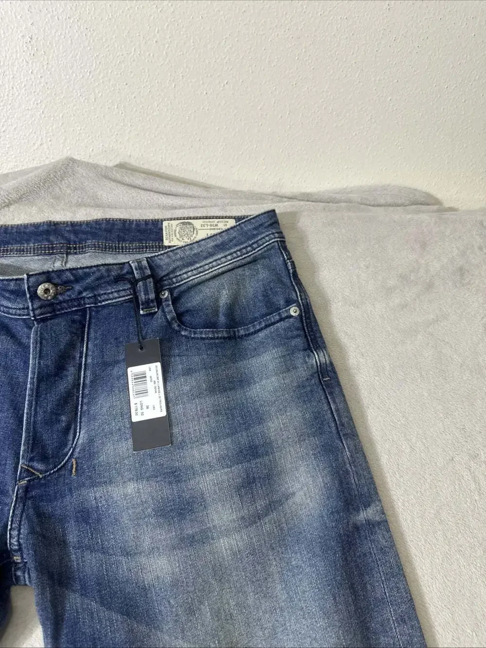 Diesel Larkee Men’s Jeans 36x32 Regular Straight Leg Blue Wash Denim NWT